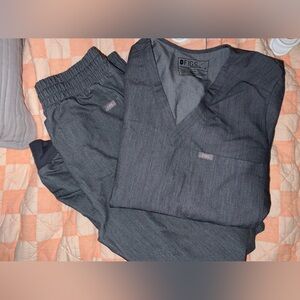 Grey Figs scrubs